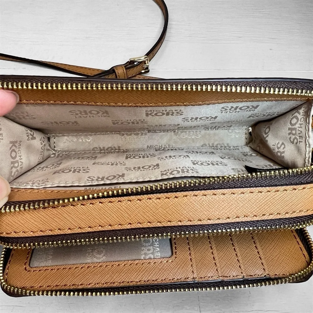 Michael Kors Jet Set Small Double Zip Camera Bag